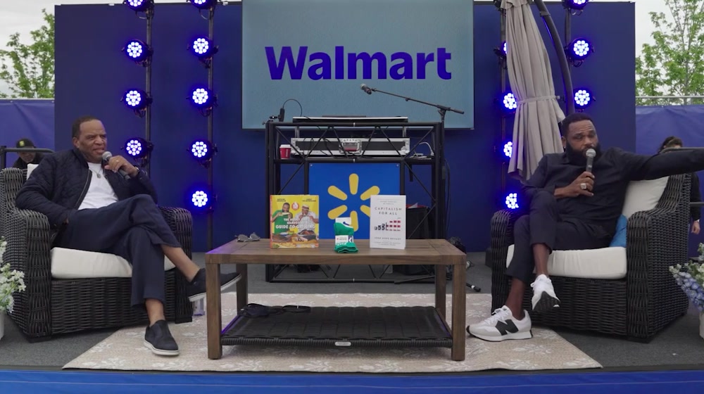 John Hope Bryant and Anthony Anderson in conversation on stage at Walmart for Money and Wealth